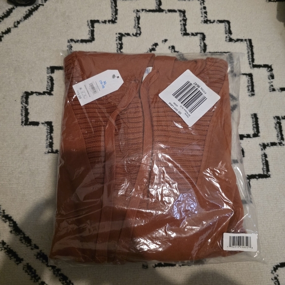 ⭐️40% Off⭐️ Time and Tru Mixed Media Sweatshirt with Hoodm in Orange Brick - Picture 5 of 7